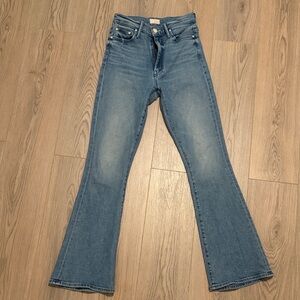 MOTHER “The Weekender Skimp” Flare Jeans